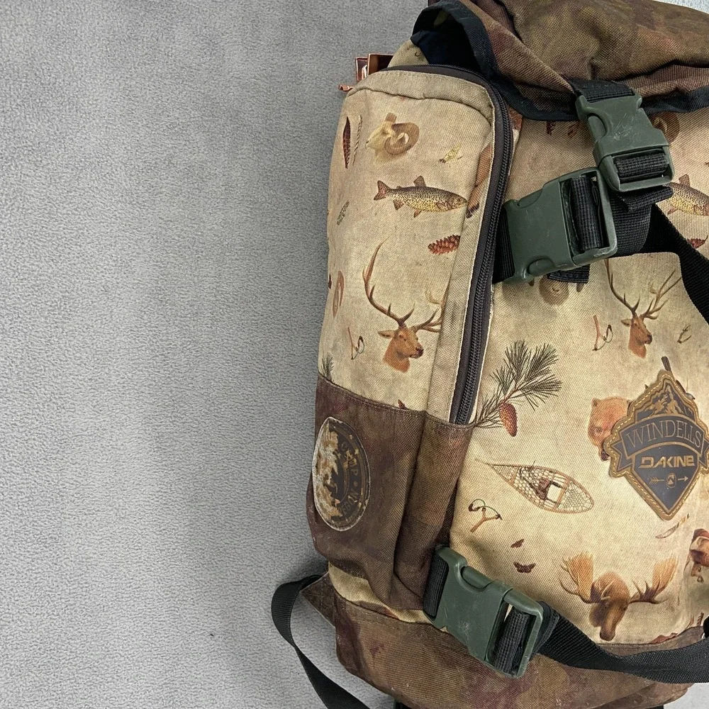 Dakine Windells Unisex Multicolor Camo Wildlife Print Hiking Travel Backpack Bag